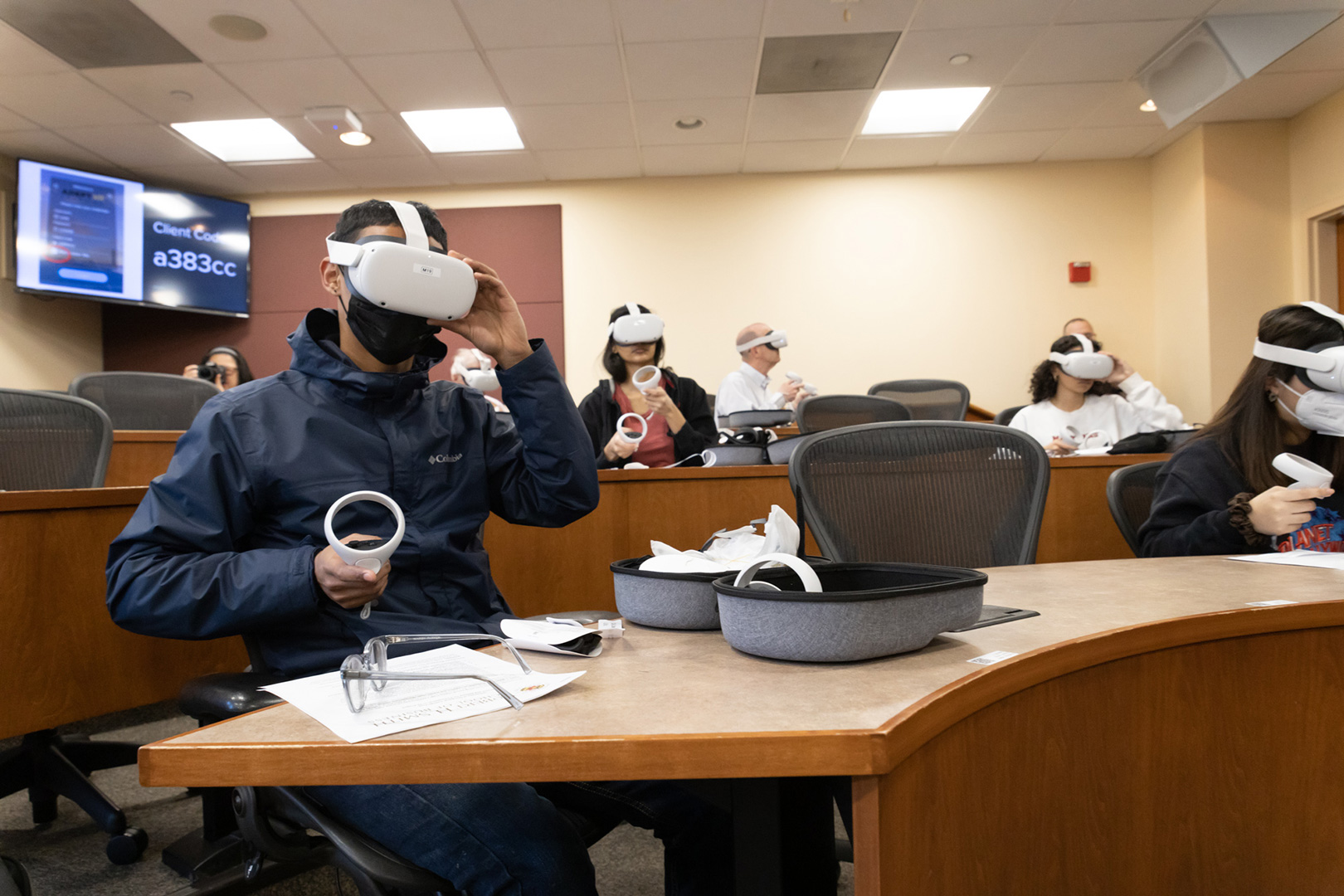 UMD Smith School students using VR
